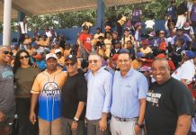 Fundación Rincón impulsa el béisbol juvenil en Las Galeras con clínica encabezada por Rafael Landestoy