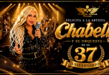 Carlos Santos Manager felicita a Chabelly y su orquesta en su 37 aniversario