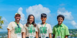 Priority Courier encabeza jornada de limpieza de playas y lanza programa “Islotes Limpios” en Samaná